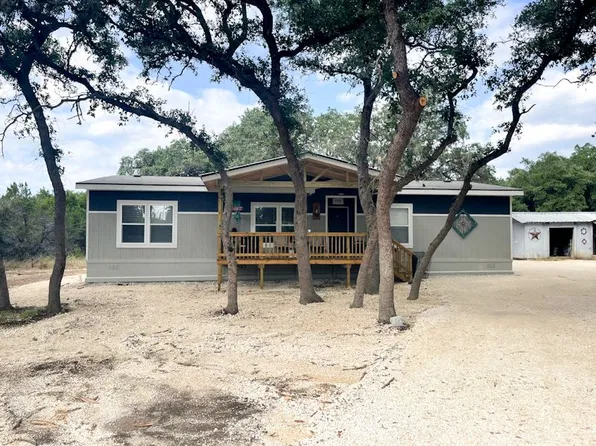 368 Northlake Dr, Lakehills, TX 78063
