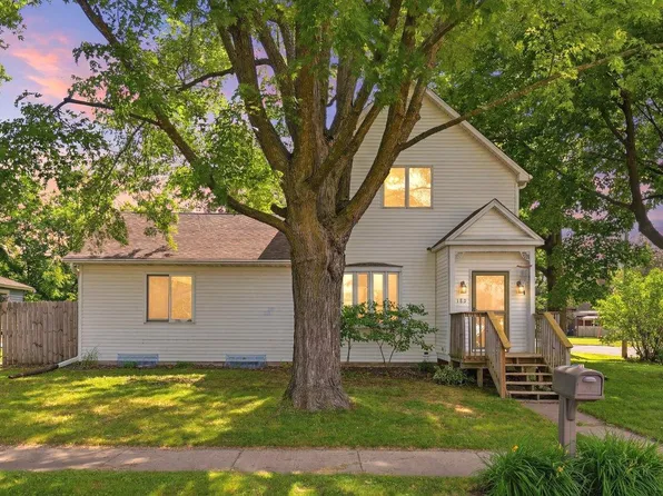 180 S Plum St, Ellsworth, WI 54011