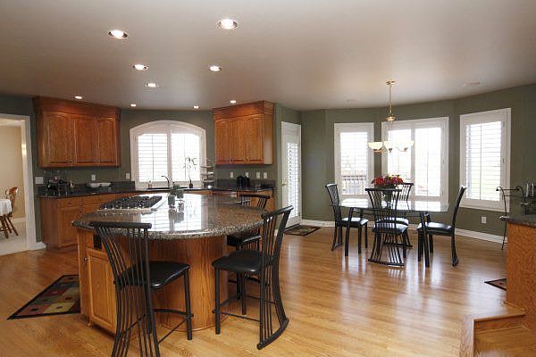 Kitchen with Breakfast Nook