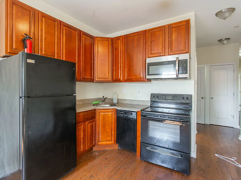 1802 Willington St #2 — Photo 24