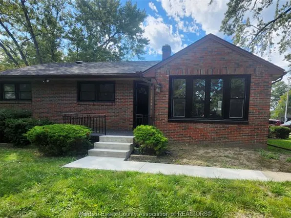 1905 Norfolk St, Windsor, ON N9E 1H6