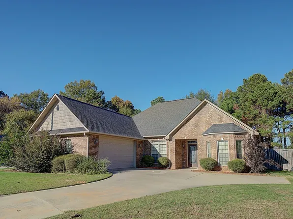 6715 Lawson Cir, Texarkana, TX 75503