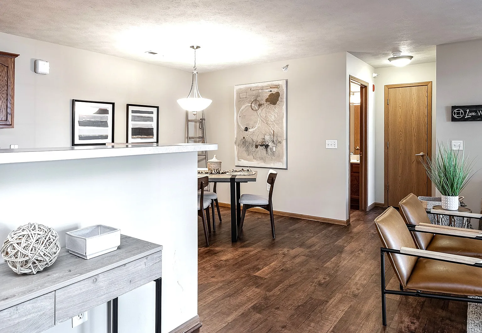 Tiburon View Apartments — Photo 4