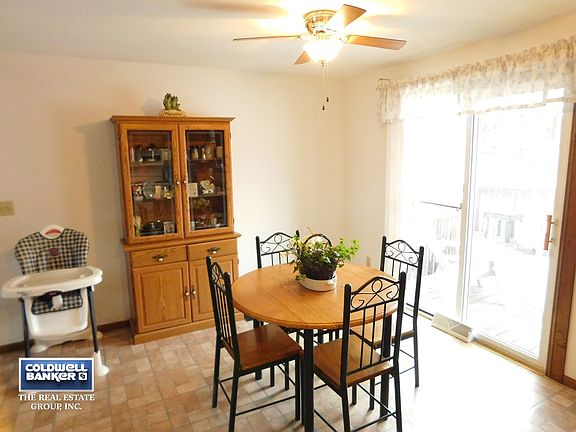 Dining with Patio Door