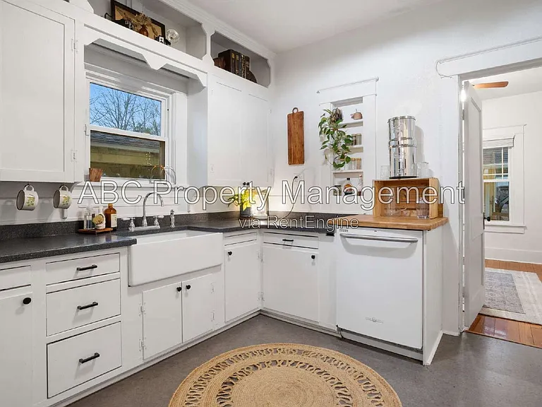 401 W Price Ave — Photo 7