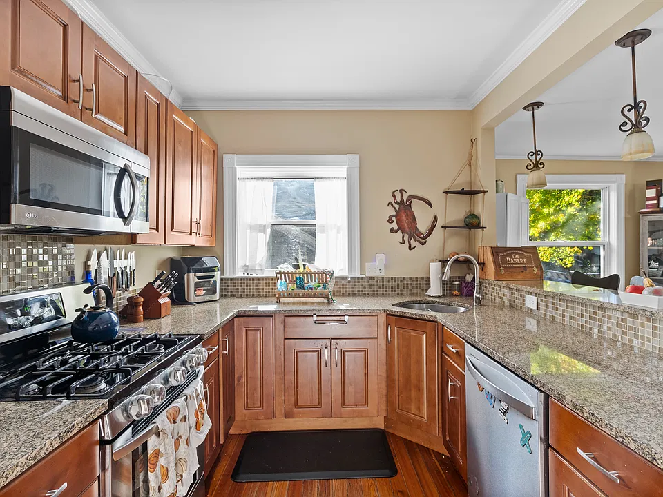 1551 Centre St #2