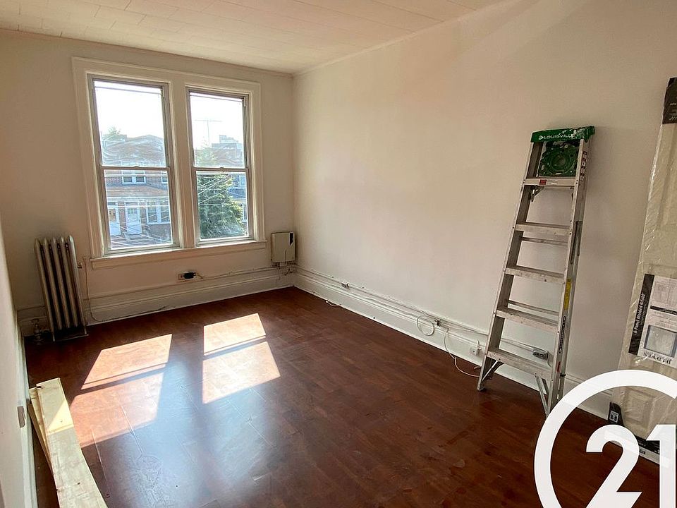 1st image of 24-32 33rd St #2