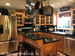 9370 SW Washington Dr, Portland, OR 97223