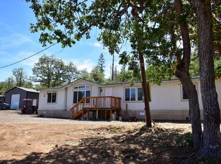 1956 Worthington Rd, Eagle Point, OR 97524