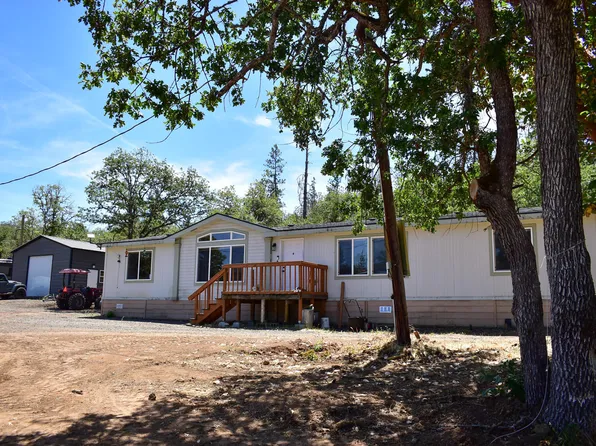 1956 Worthington Rd, Eagle Point, OR 97524