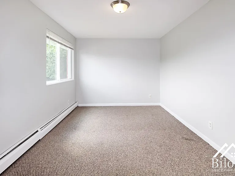 18 Lee Rd — Photo 28