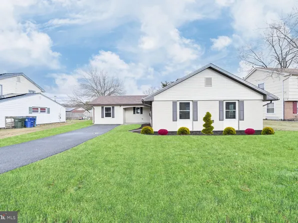 55 Pembrook Ln, Willingboro, NJ 08046