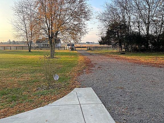 Front driveway view.