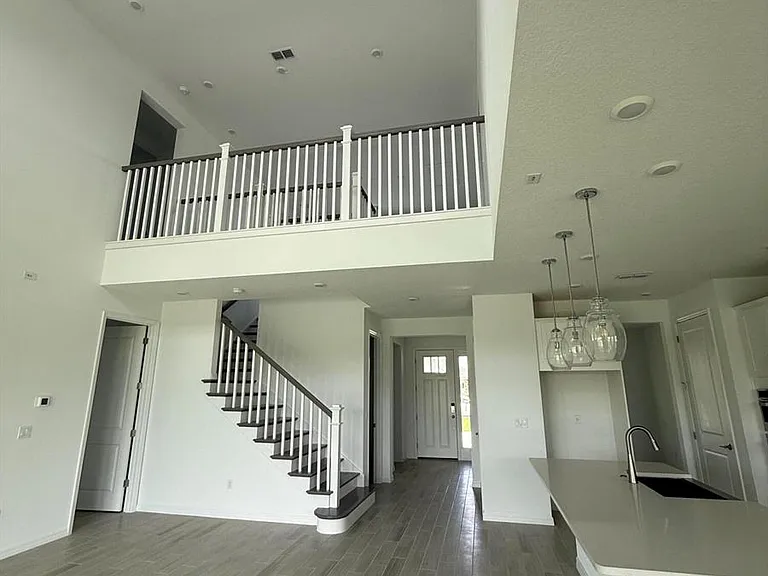 11629 SW Macelli Way — Photo 3