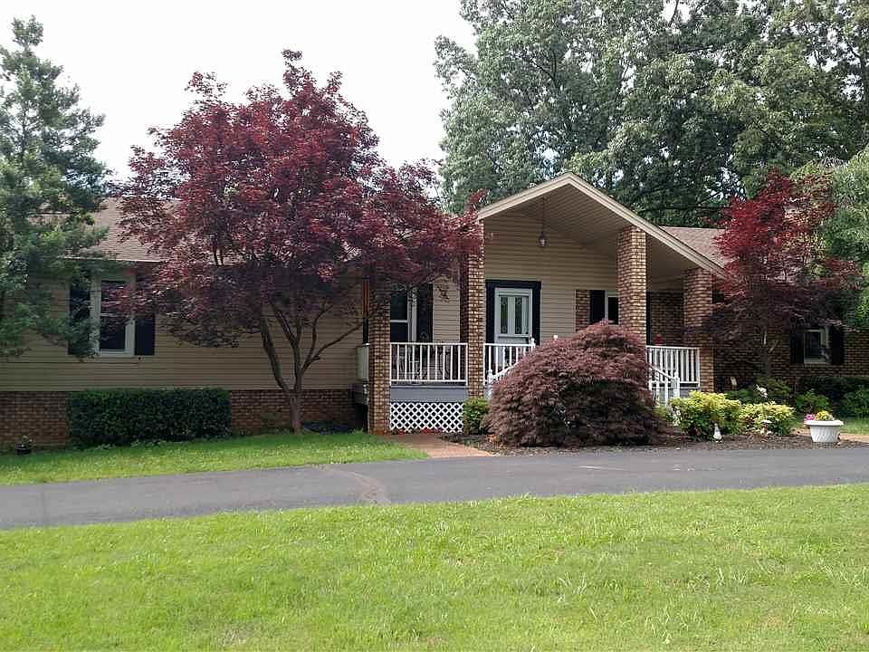 1st image of 27 Alan A Dale Dr
