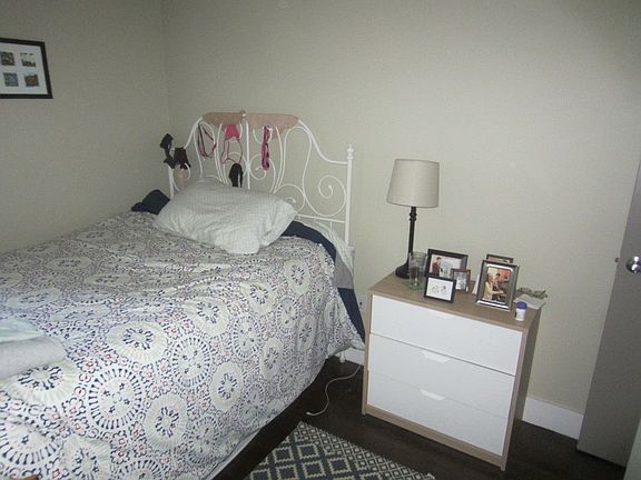 5th image of 278 Evergreen Ave #2