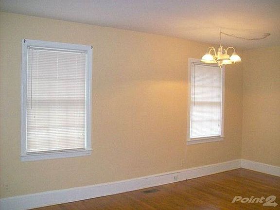 Living room/Dining Room\n3_Homes_For_Rent_Fayetteville_NC_80