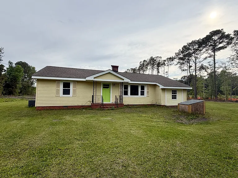 1050 Piner Rd — Photo 1