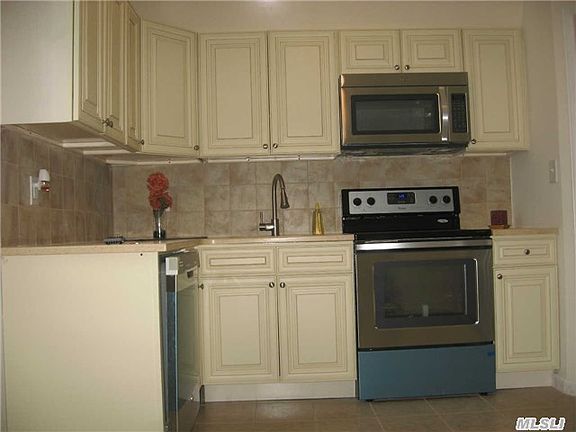 5th image of 24 Marvin Ave