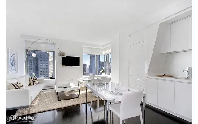Rented by Douglas Elliman | media 19