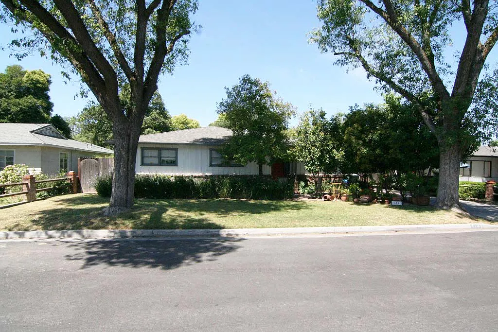 614 Geer Ct photo 1