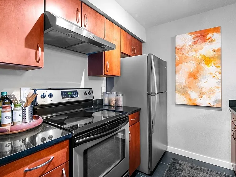 840 NE 125th St #103 — Photo 8