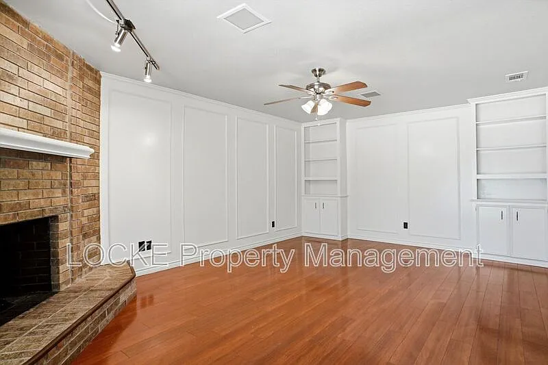 3 bed, 2.5 bath, 1970 sqft, $2,195 — Photo 3