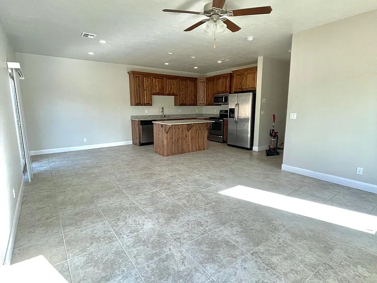 2521 Bella Vista Dr — Photo 8