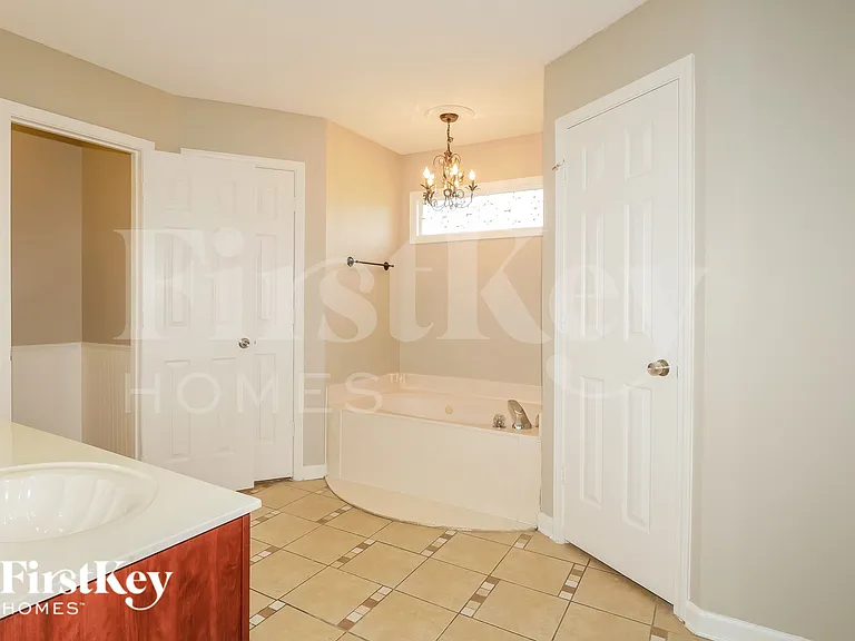 9344 Helmsley Dr — Photo 12
