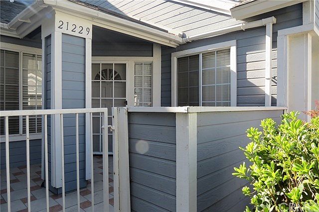 1st image of 21229 Cottonwood Ln