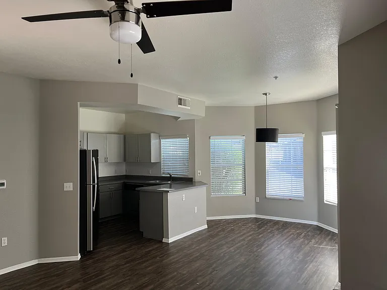 Luxe at Ocotillo — Photo 42