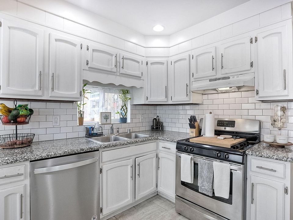 1st image of 136 Brightwood Ave #136