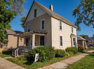 227 4th Ave SW, Cedar Rapids, IA 52404