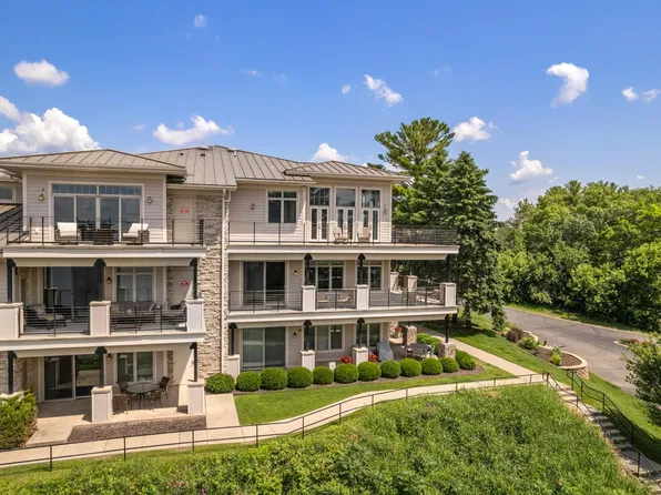 650 E Hiawatha Dr #312, Wisconsin Dells, WI 53965