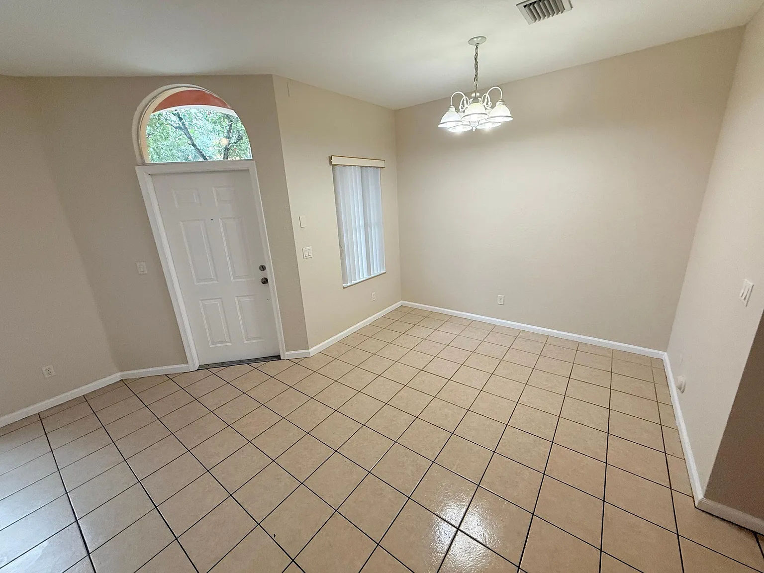 3 bed, 2.5 bath, 1533 sqft, $2,499 — Photo 4