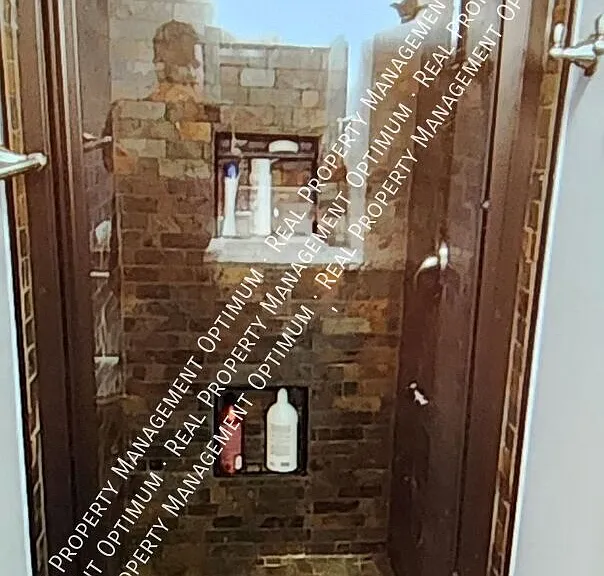 9376 S Park Dr NE — Photo 11