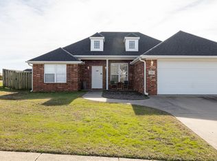 350 Coopers Farm Rd, Centerton, AR 72719