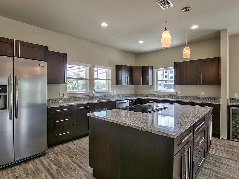 808 W Saint Augustine St — Photo 17