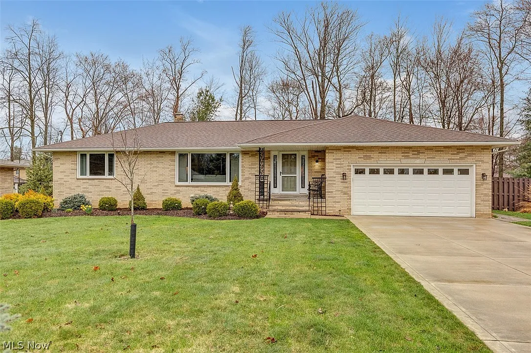 10152 Lynn Dr photo 1