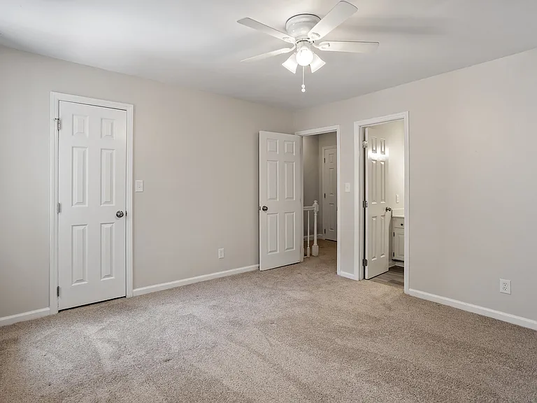 516 Caprice Ct — Photo 26
