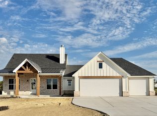 1001 Sarbrina Ct, Weatherford, TX 76085
