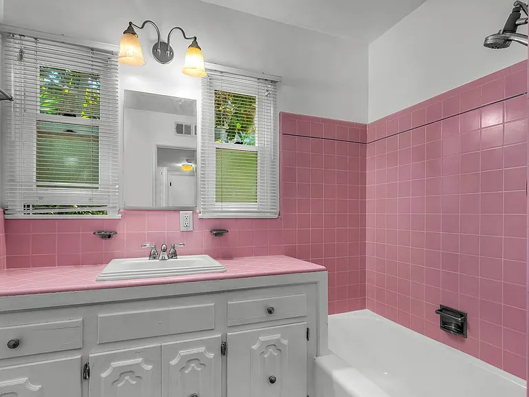 1032 Carol Dr #2 — Photo 14