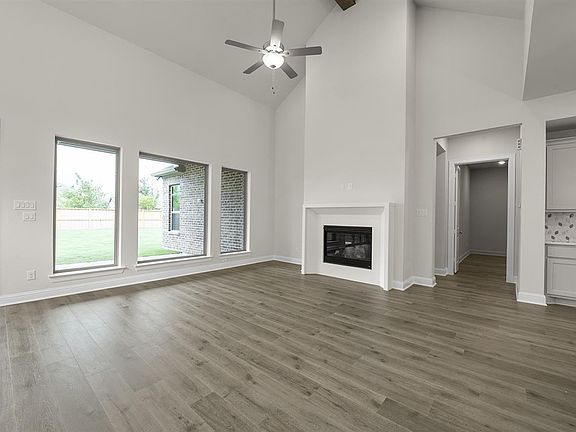 Brynlee II A family room