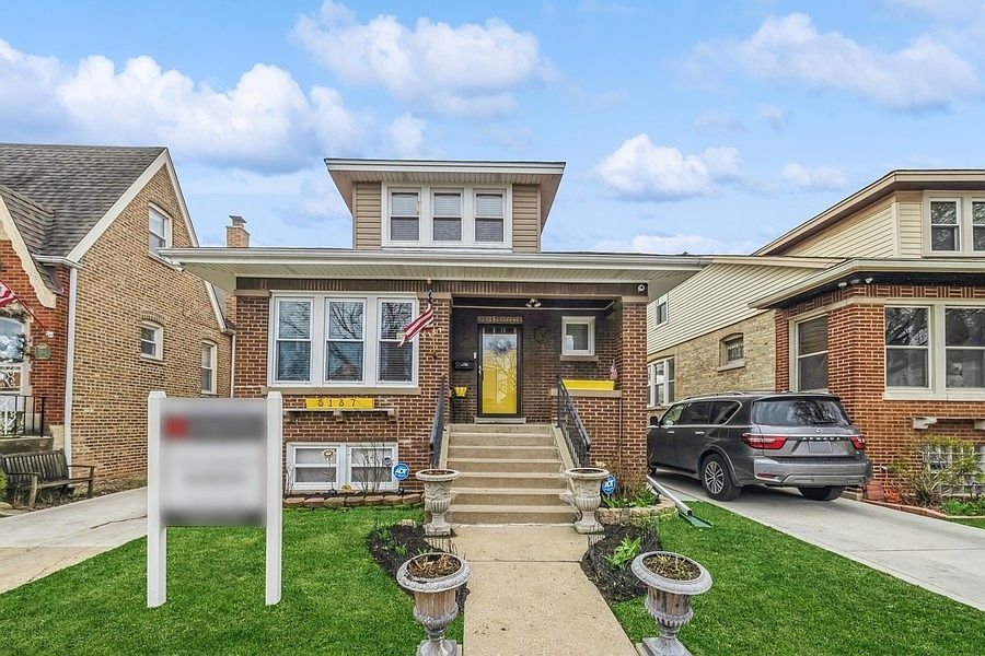 1st image of 5137 W Waveland Ave