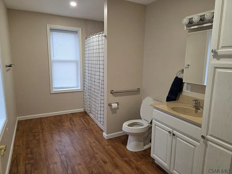 559 N Dominion Dr — Photo 8