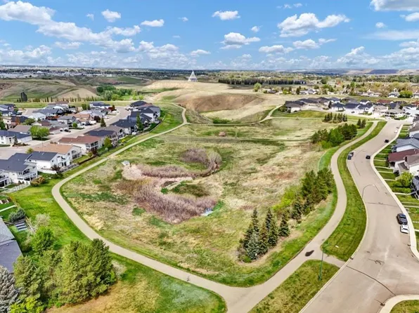 89 W Sunrise Way SW #2, Medicine Hat, AB T1B 4X9