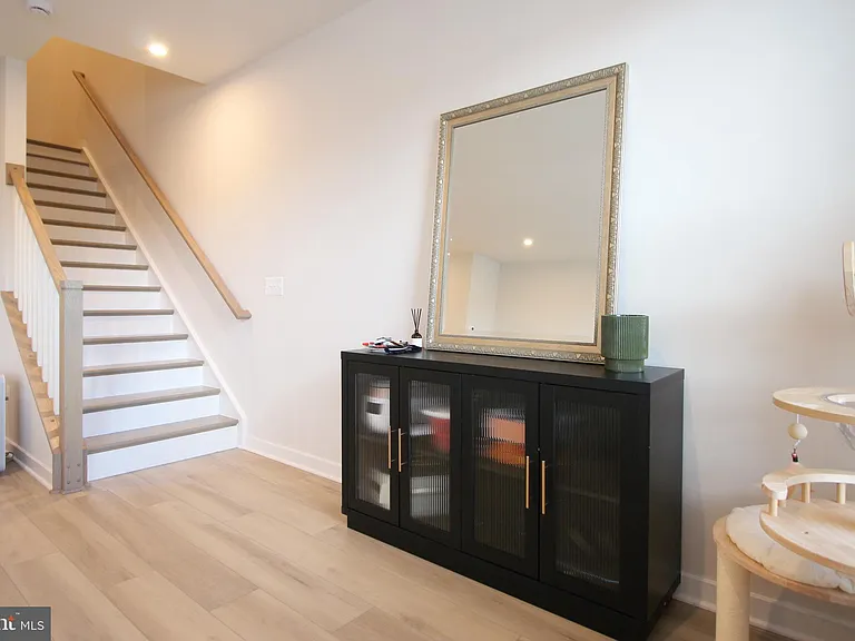 2107 Acadia Rd — Photo 22