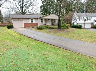 1296 Cranbrook Cir NE, Warren, OH 44484