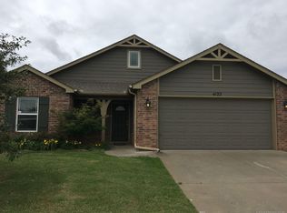 4122 W 105th St S, Jenks, OK 74037