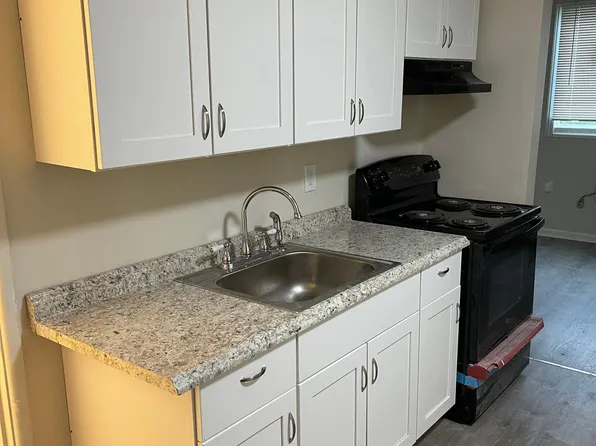 2728 James St #4, Syracuse, NY 13206